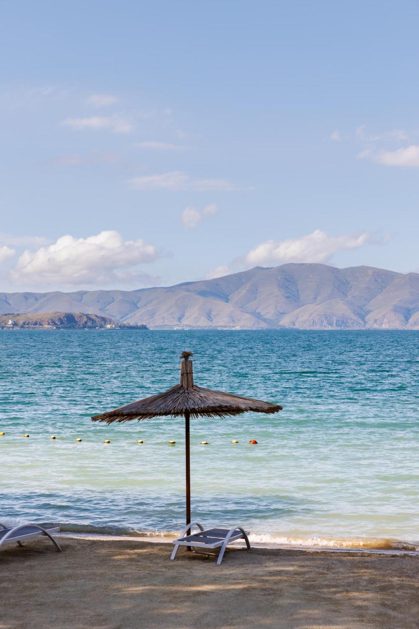 Noy Land Resort Sevan Exterior foto